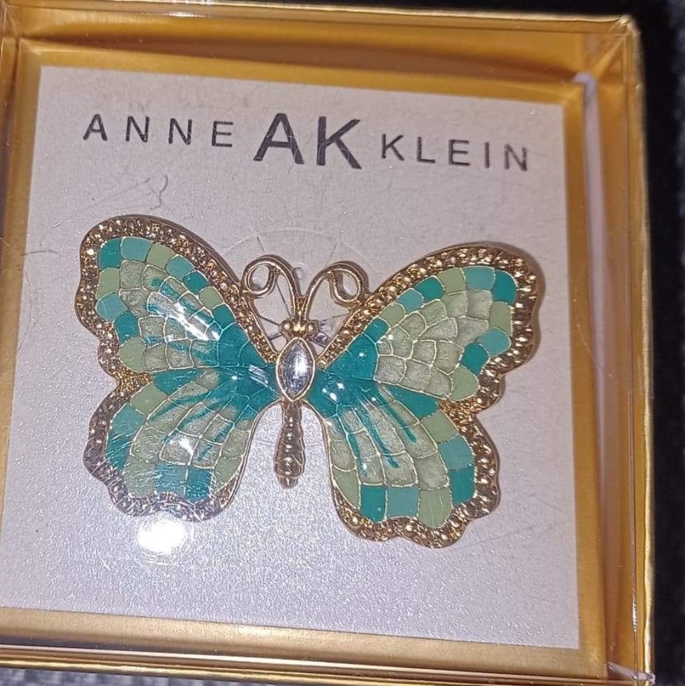 Anne Klein Pin